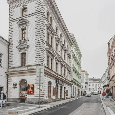 Moderni U Velkeho Namesti 1, Wi-fi Zdarma, Koupelna S Vanou شقة Hradec Králové