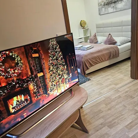 شقة Moderni U Velkeho Namesti 1, Wi-fi Zdarma, Koupelna S Vanou *